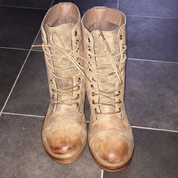 Shoes - NWOT BOOTS